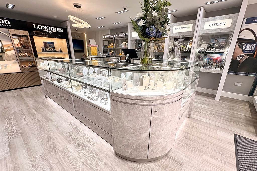 James Moore Jewellers, ons showroom in Kenilworth.